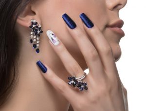 lacivert elbise nail art
